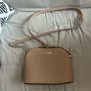 Steve Madden Beige Crossbody Bag with Gold Chain